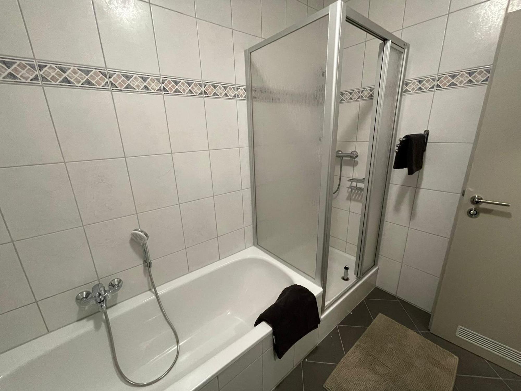 Ferienwohnung Mia Niestetal Экстерьер фото